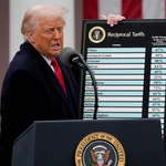 Corte federal de EE.UU. bloquea política arancelaria de Trump por excederse en poderes