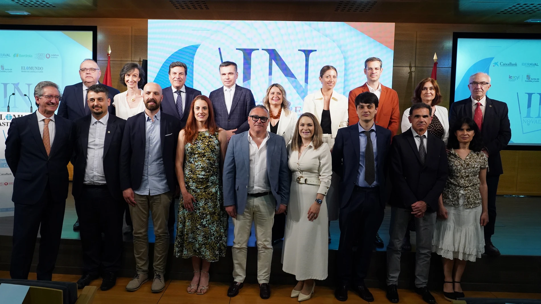 Miriam Chacón / ICAL . El consejero de Economía y Hacienda y portavoz, Carlos Fernández Carriedo, asiste a la Gala de entrega de los Premios Innovadores 2025, organizados por El Mundo de Castilla y León.