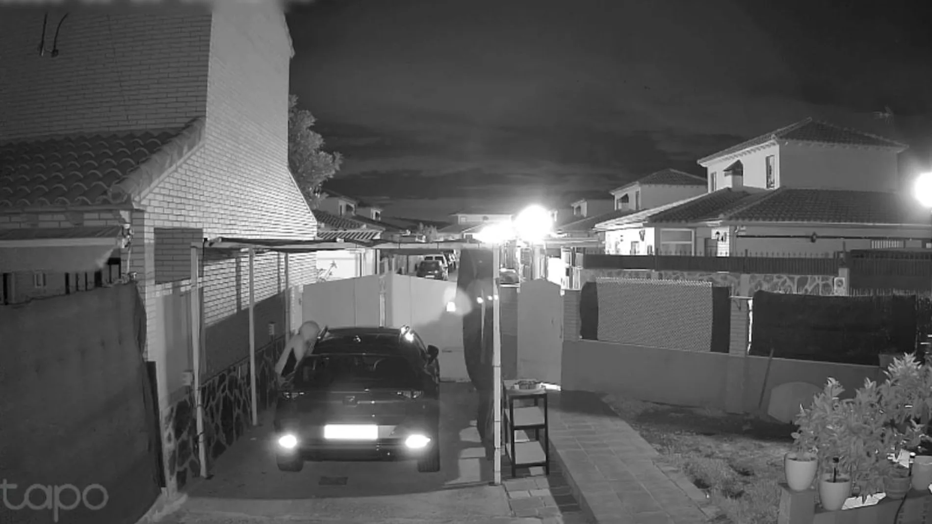 La Guardia Civil detiene a tres personas por robos con violencia mediante el método del “mataleón”.