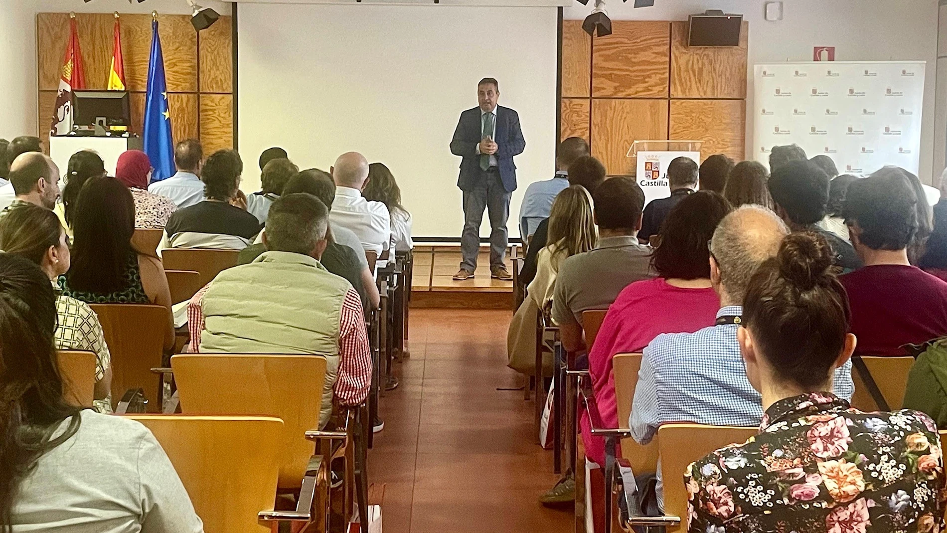 Rafael Sáez abre este foro en la Finca Zamadueñas
