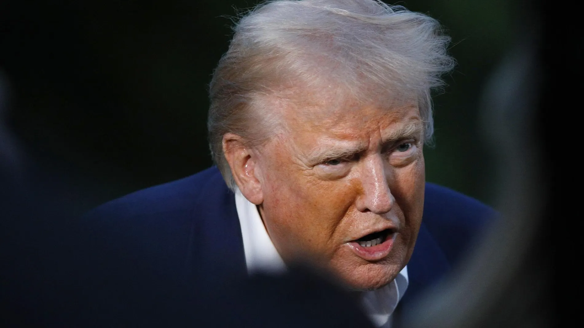 EEUU.- Trump indulta a una decena de personas, entre ellos un excongresista republicano condenado por fraude fiscal