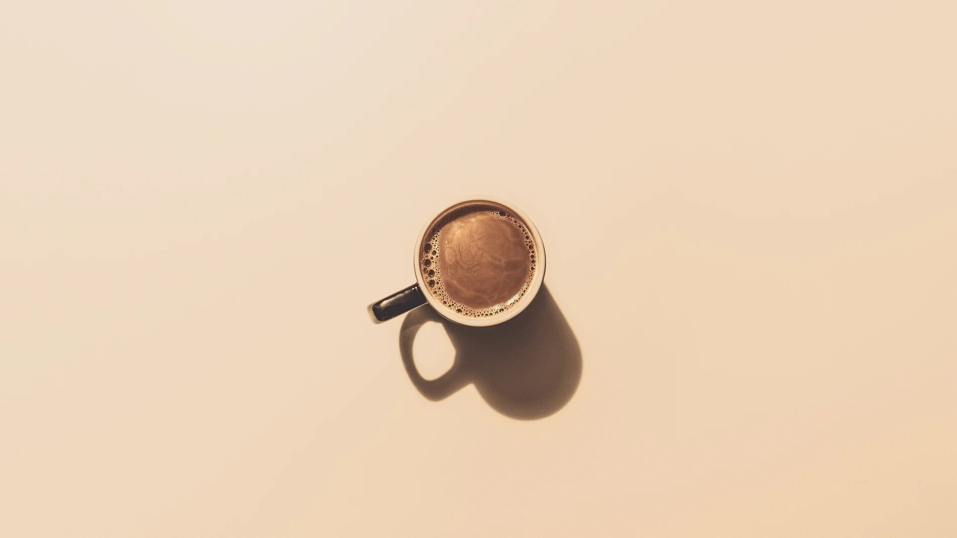 ¿No eres capaz de terminar todo el líquido de un vaso? No eres raro, hay una explicación científica