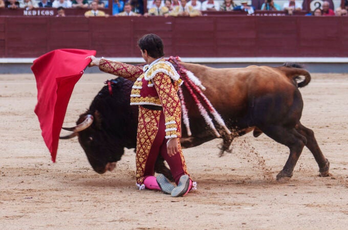 Roca Rey en la Plaza de toros de las ventas. David Jar