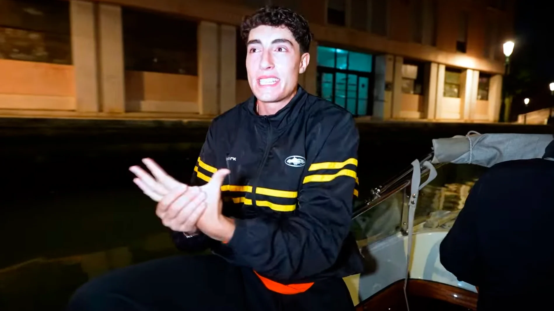 El youtuber YoSoyPlex y su enfrentamiento contra un canal de televisión por "haberse inventado una noticia sobre su expareja"