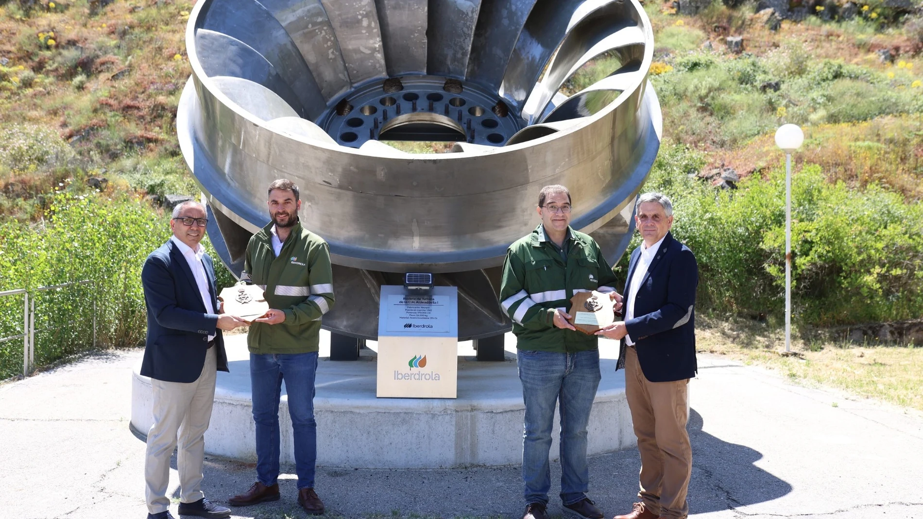 Los Colegios de Ingenieros de Zamora y Salamanca reconocen la labor de Iberdrola en el 0 energético