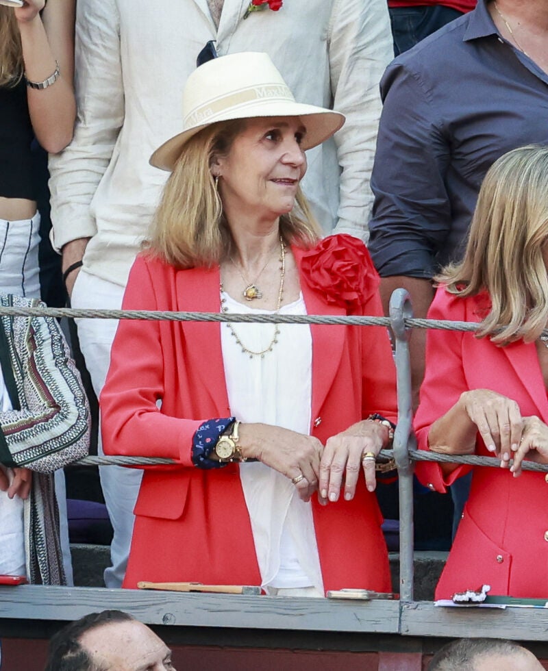 El look de la Infanta Elena.