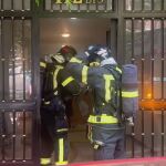 Tres intoxicados en el incendio de un piso en el barrio de Salamanca de Madrid