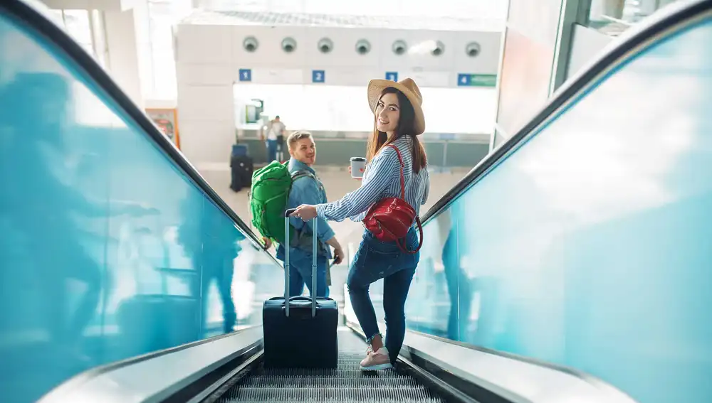 El 60% de los españoles ya contrata seguros para viajar, cinco puntos más que en 2024, según el Summer Vacation Confidence Index de Allianz Partners