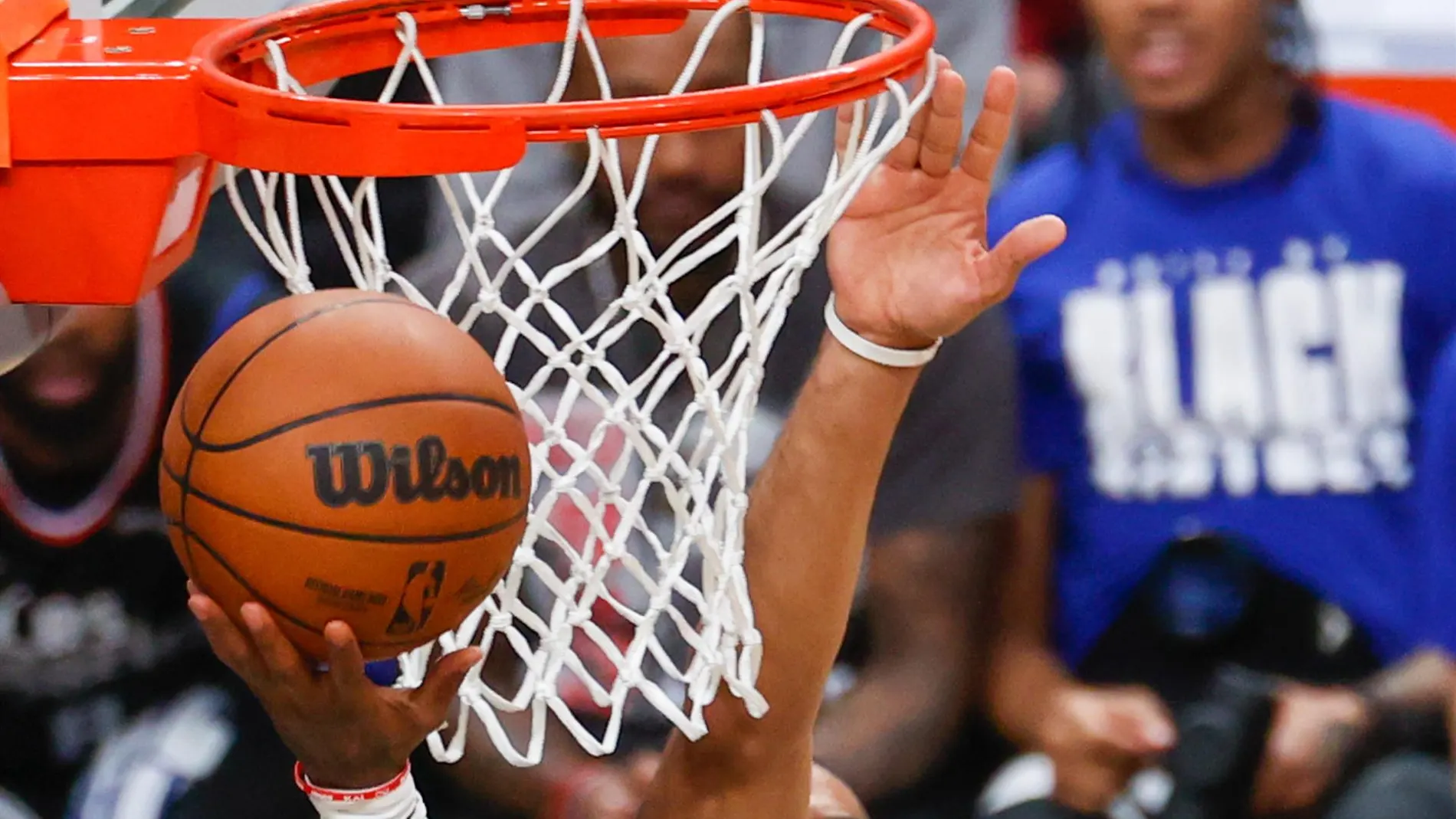 Baloncesto/NBA.- Zion Williamson es acusado en Los Ángeles de violación y años de abuso a una mujer