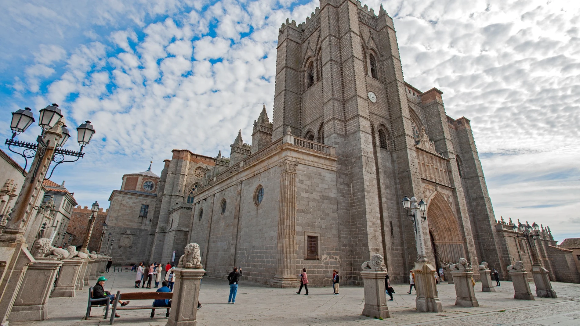 Imagen exterior de la Catedral de Ávila