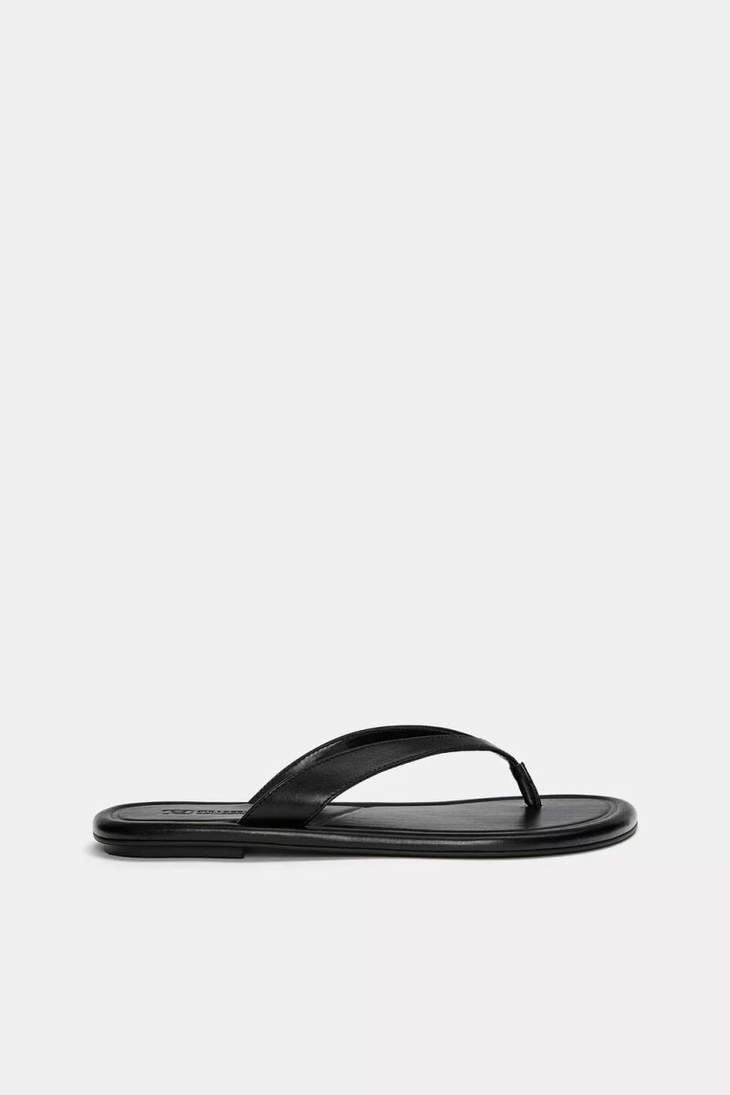 Sandalias planas.