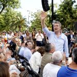 AMP.- Feijóo niega que Sánchez defienda las lenguas: "¡Este tío va a defender más el gallego que yo!"
