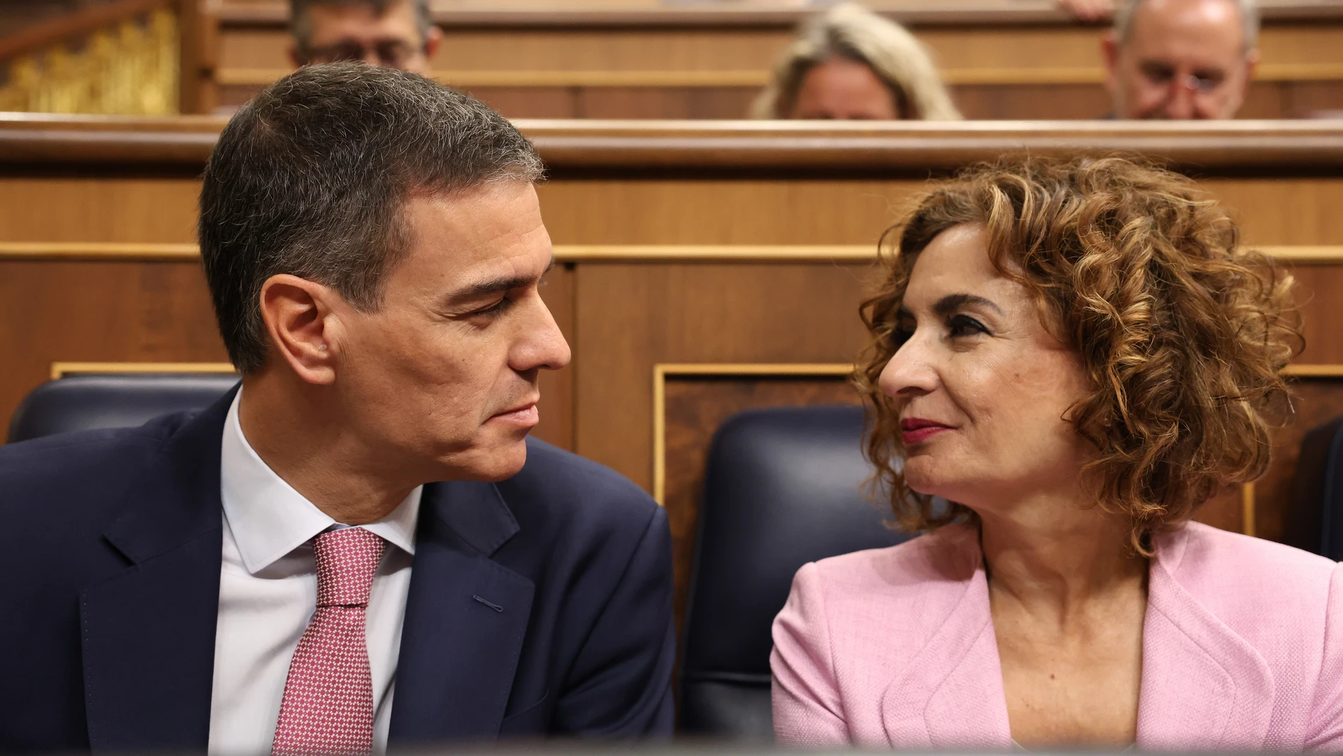 Pedro Sánchez y María Jesús Montero, en el Congreso