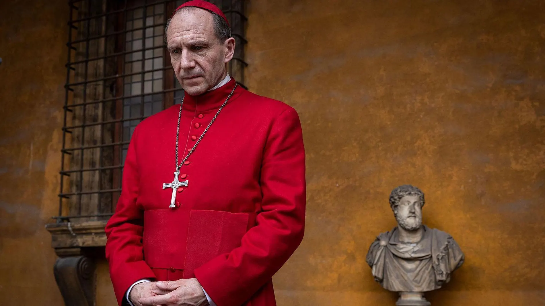 El actor Ralph Fiennes protagoniza 'Cónclave'