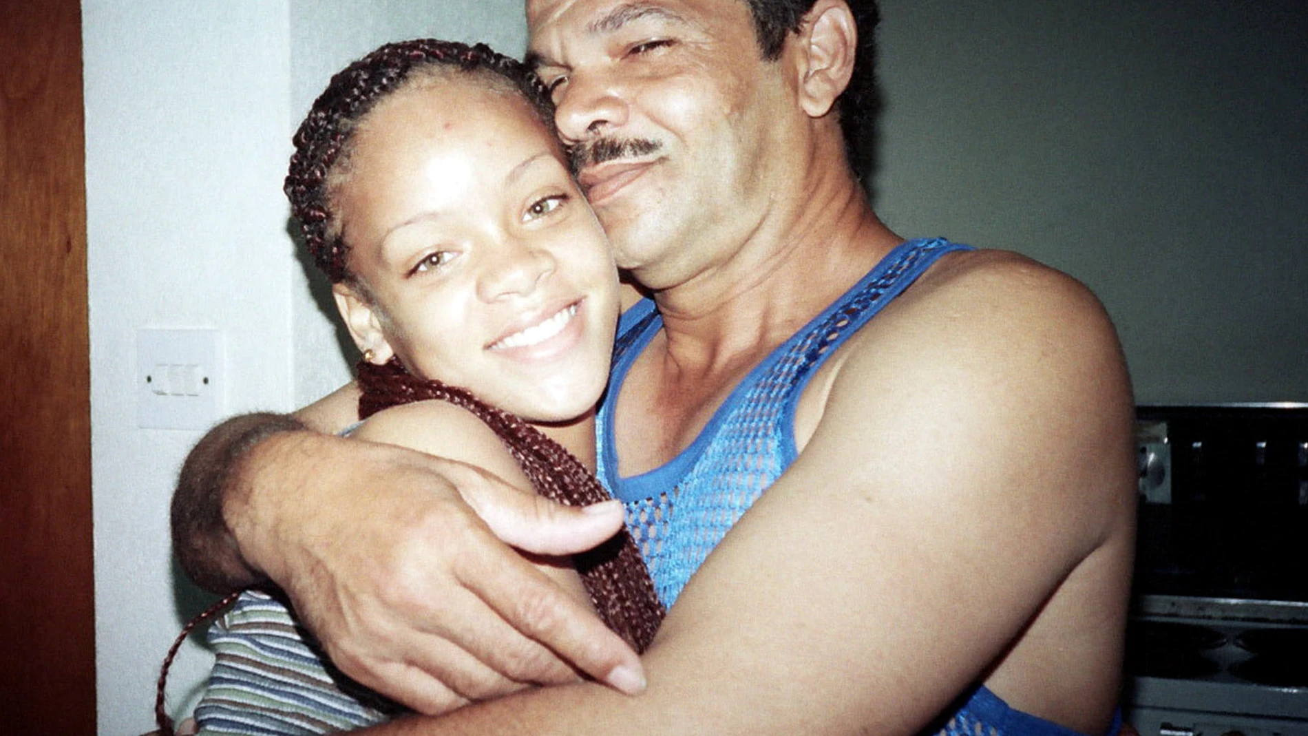 Rihanna, junto a su padre Ronald Fenty