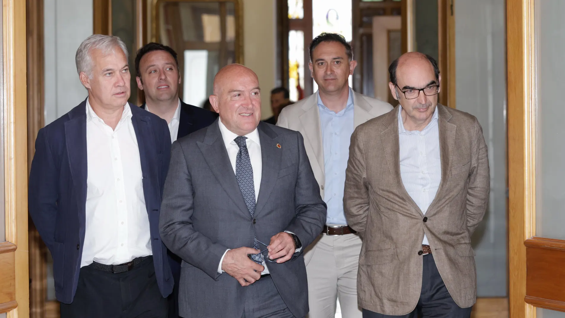 Carnero antes de cconocer el proyecto junto a José Javier Gordo y Álvaro Niero, entre otros
