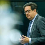 Óscar López participa en la jornada 'Siete retos contra la ciberestafa emocional: cambiemos la vergüenza de bando