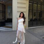 Violeta con 'total look' blanco de Parfois.