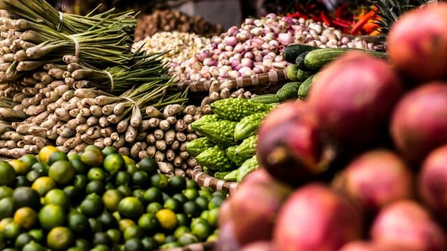 Una de las verduras más barata y beneficiosa es la que menos se come