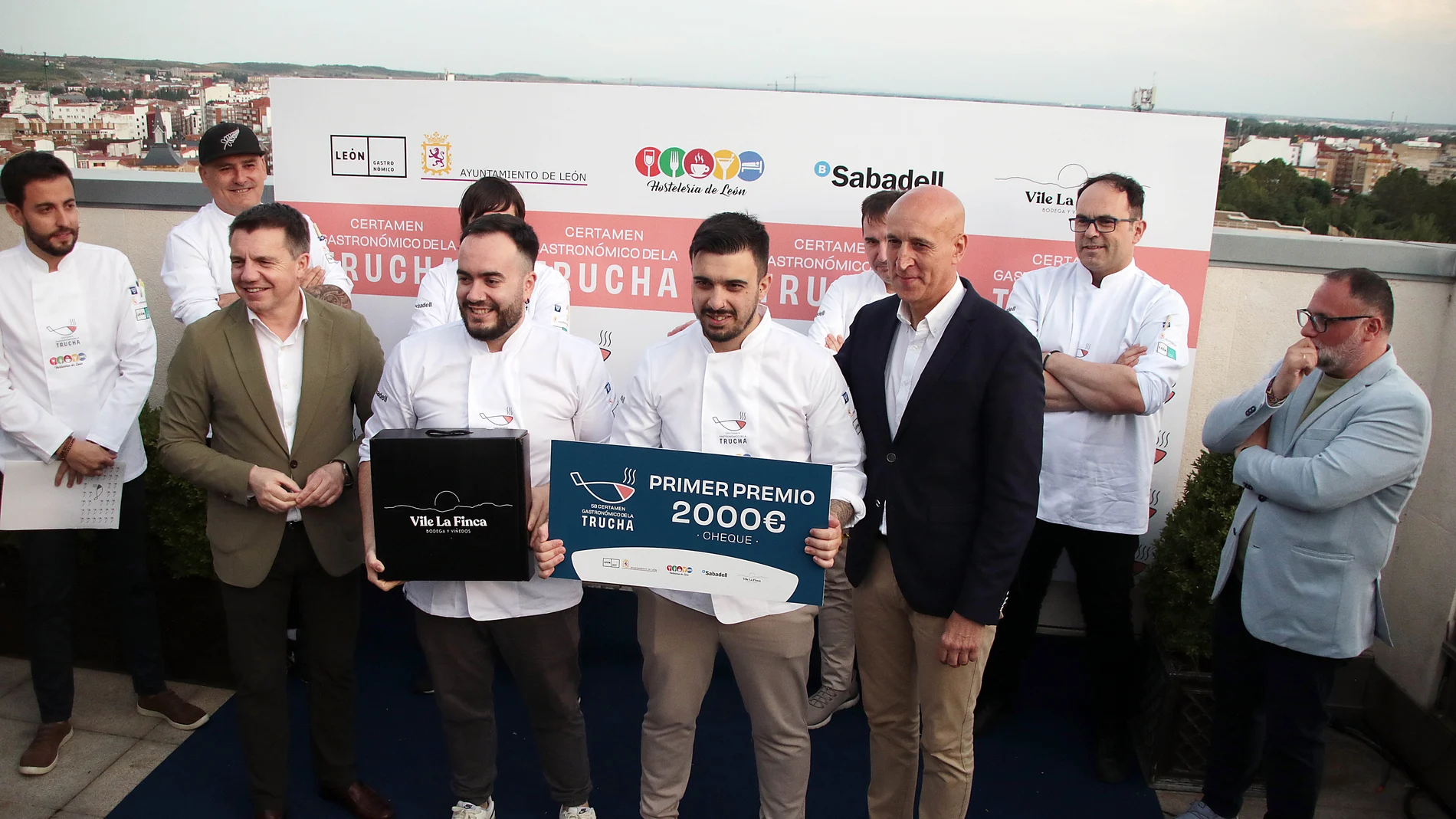 El alcalde de León, José Antonio Díez preside la entrega de los premios del 58 Certamen Gastronómico de la Trucha