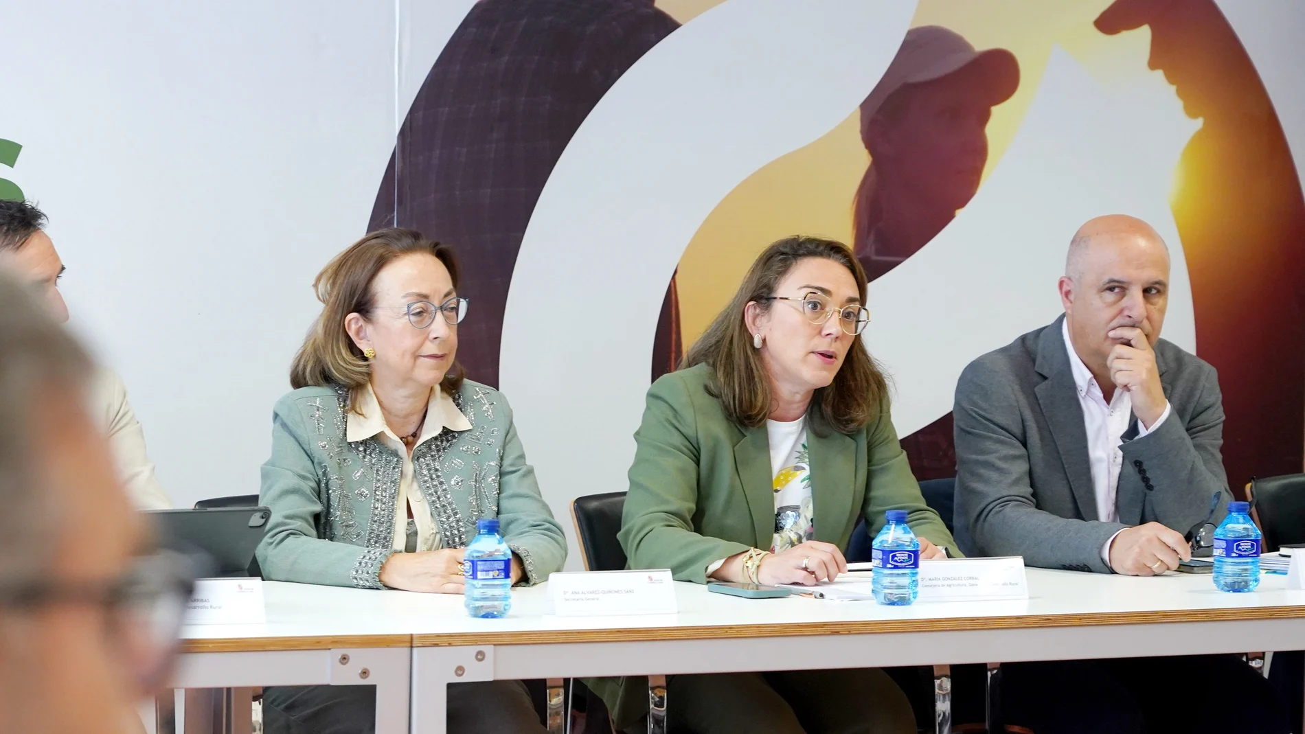 La consejera interviene junto a Ana Álvarez-Quiñones y Jorge Llorente