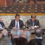 El presidente de AVE, Vicente Boluda, el presidente de la Generalitat, Carlos Mazón, y el director general de PRJI, Javier Quesada