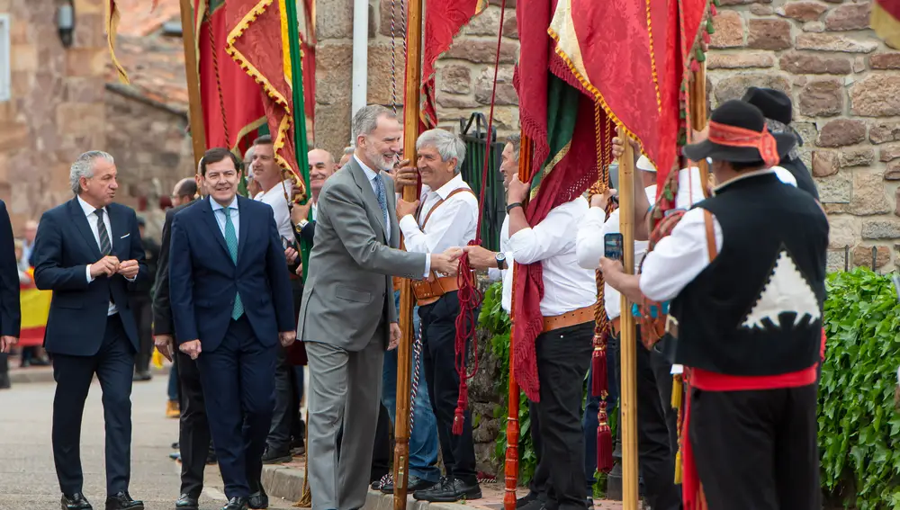 Los Reyes asisten a la conmemoración del 1.200 aniversario del Fuero de Brañosera (Palencia)
