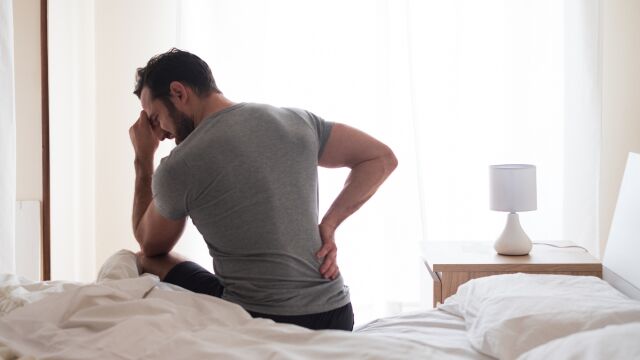 ¿Te dan calambres por la noche? Esto es lo que tu cuerpo está tratando de decirte