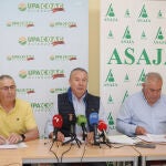 Donaciano Dujo, Aurelio González y Lorenzo Rivera durante la rueda de prensa