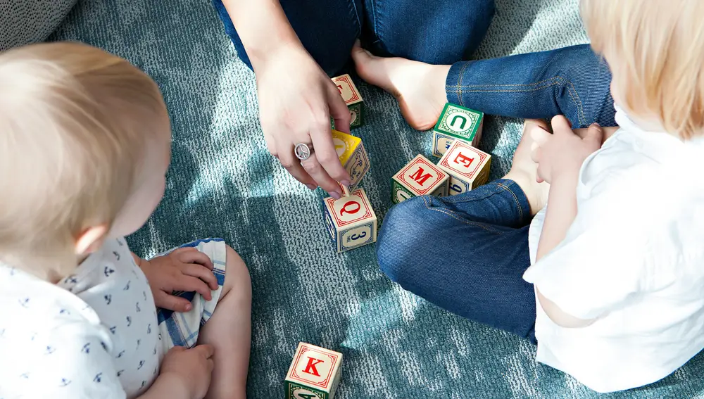 Lo que los padres de niños seguros de sí mismos nunca hacen (y qué hacen en su lugar)