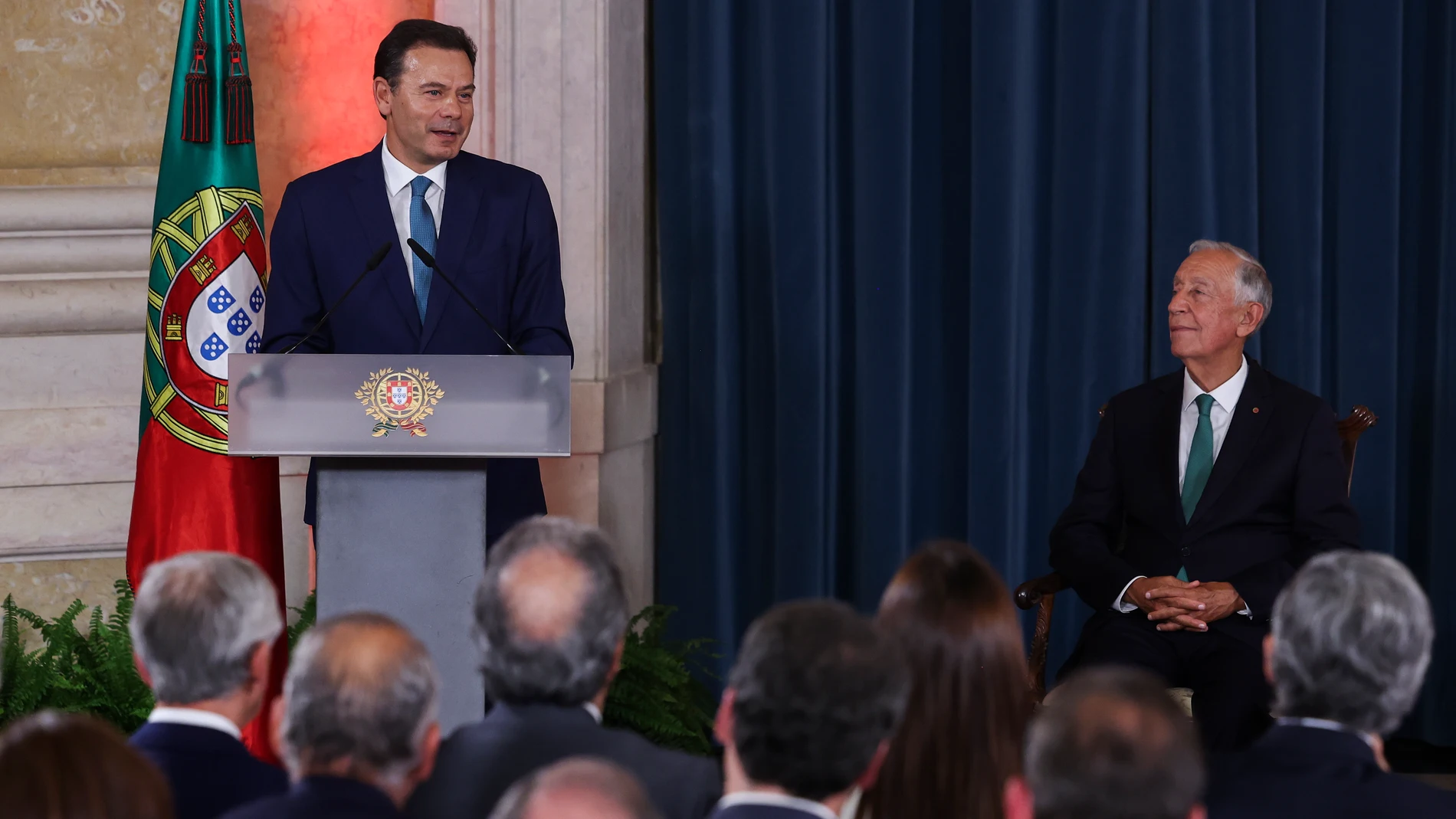 Lisbon (Portugal), 05/06/2025.- Portuguese Prime Minister Luis Montenegro (L) flanked by Portuguese President Marcelo Rebelo de Sousa speaks during the swearing in ceremony of the XXV Constitutional Government held at Ajuda Palace, in Lisbon, Portugal, 05 June 2025. The AD coalition (PSD/CDS-PP), led by Luis Montenegro, won the legislative elections without an absolute majority, electing 91 deputies out of 230, of which 89 are from the PSD and two from the CDS-PP. Chega became the second larg...