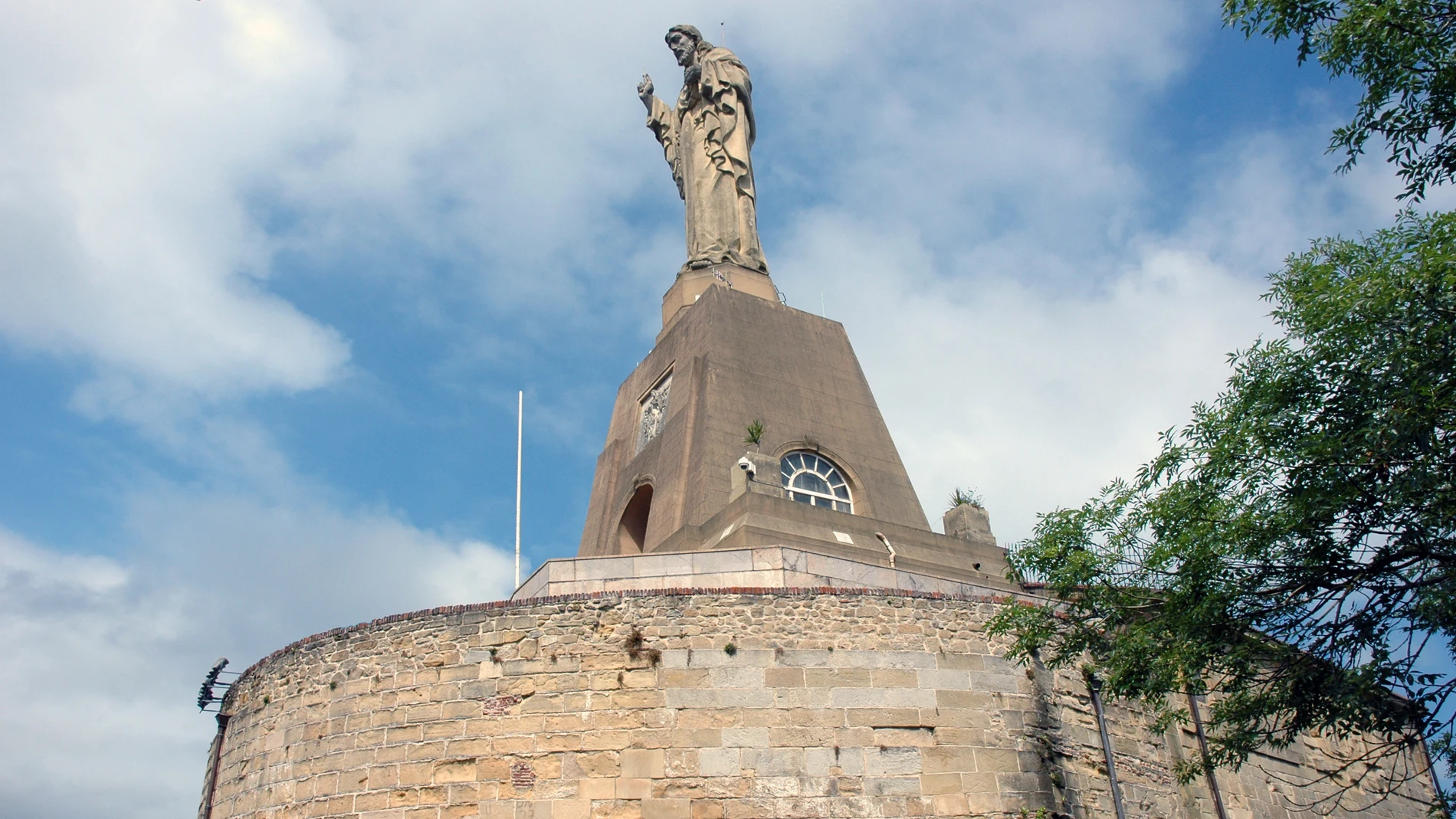 Sagrado Corazón en el Castell de la Mota en el monte Urgell en San Sebastián
