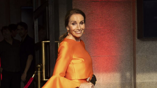 El look de de Ana Belén.