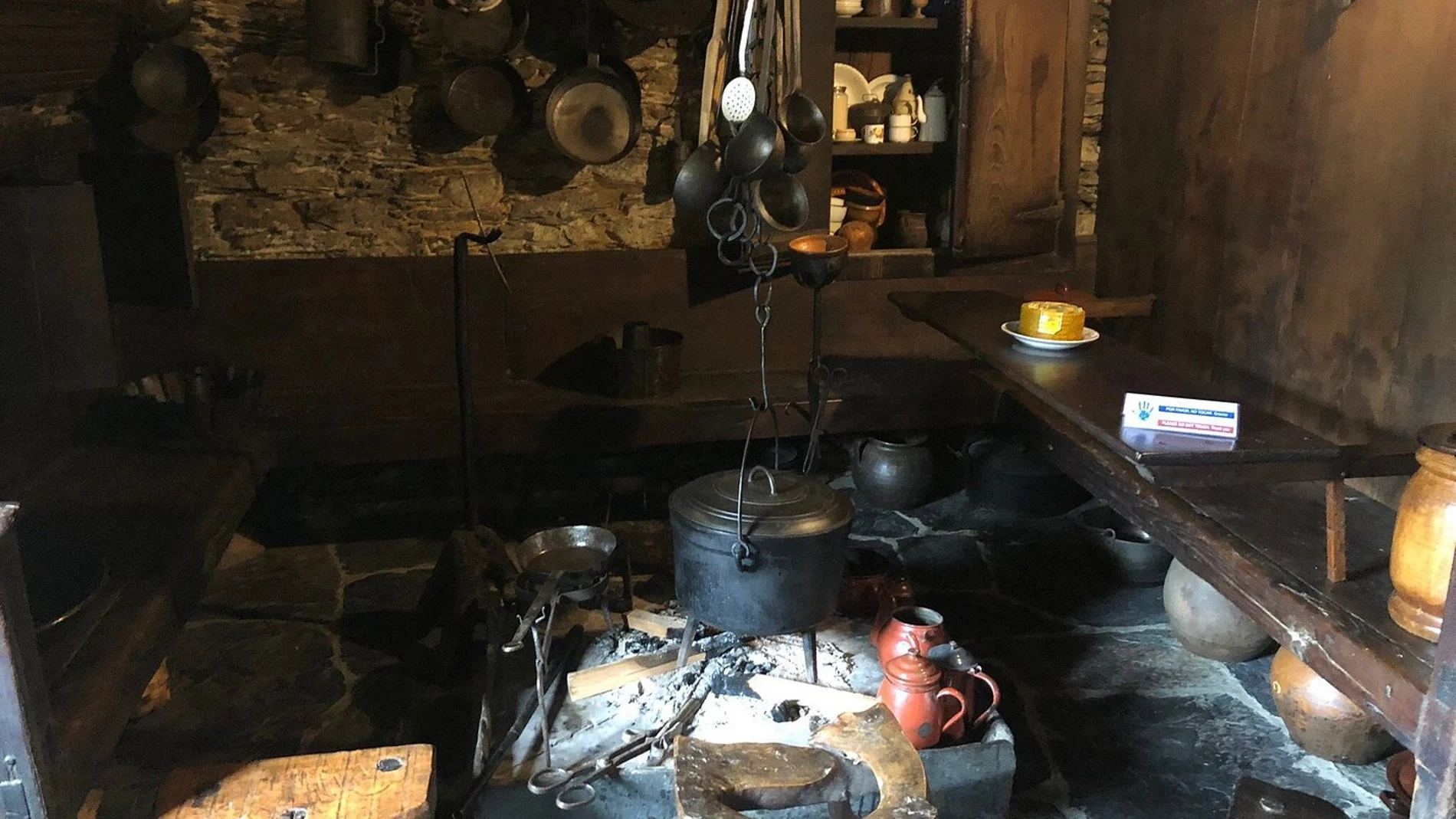 La antigua cocina del Museo de Grandas de Salime.