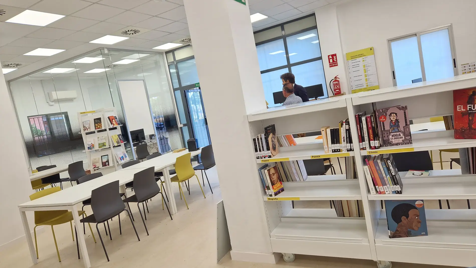 Reabre el lunes con más de mil libros la biblioteca afectada de la pedanía valenciana de La Torre