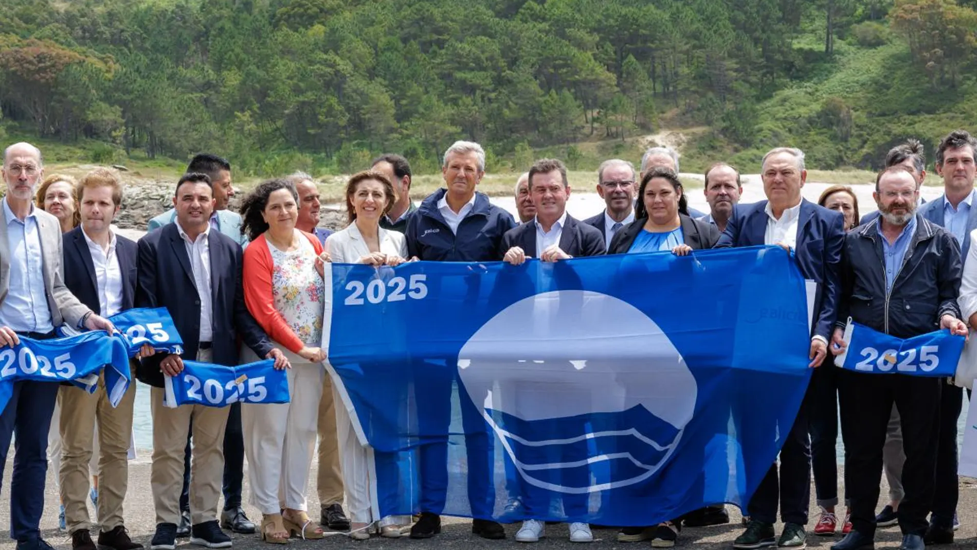 Galicia reafirma su liderazgo ambiental con 137 banderas azules para este verano