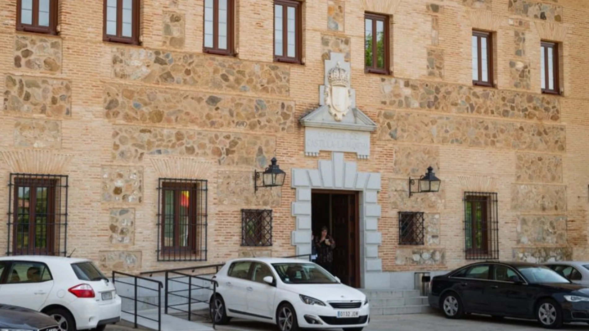 Puerta Cortes Castilla-La Mancha