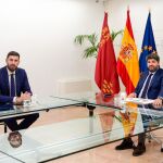 Fernando López Miras (PP) con José María Antelo (Vox) tras el acuerdo de Presupuestos