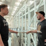Elon Musk y Tim Dodd compartieron los instantes previos al noveno lanzamiento de SpaceX