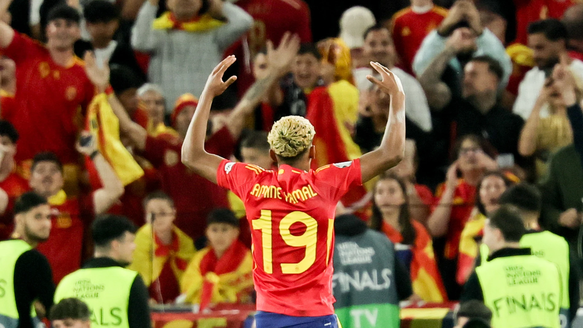 Stuttgart (Germany), 05/06/2025.- Spain’s Lamine Yamal celebrates scoring the 3-0 goal during the UEFA Nations League semi-final soccer match between Spain and France, in Stuttgart, Germany, 05 June 2025. (Francia, Alemania, España) EFE/EPA/RONALD WITTEK