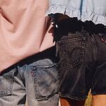 Vaqueros Levi’s que no dan calor en verano: así es el modelo que mejor sienta sin agobiar