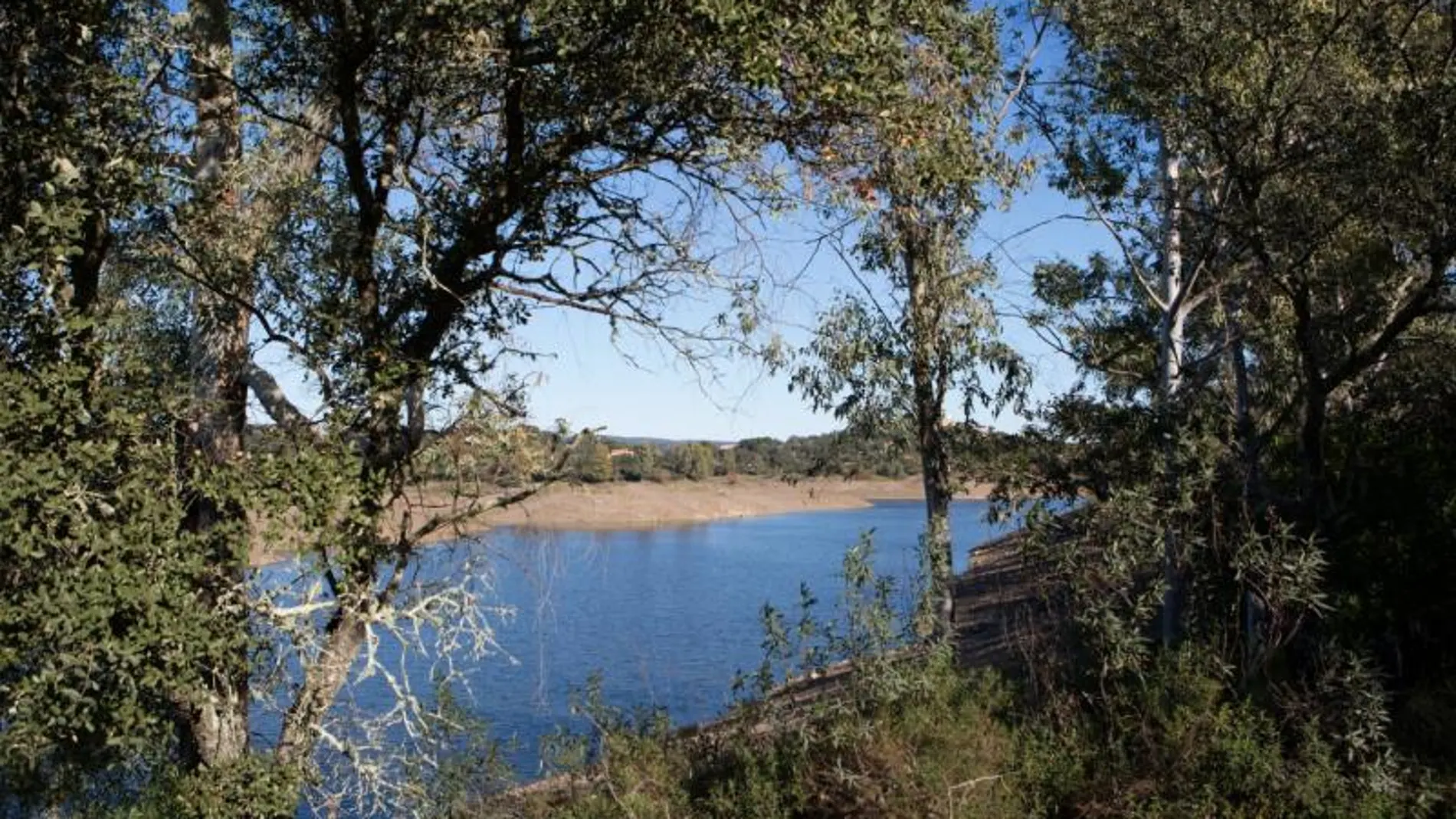 Los Lagos del Serrano: una joya natural de Sevilla para escapar del calor sin ir a la playa