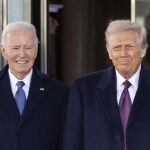 EEUU.- Trump ordena investigar la gestión de Biden y el uso de firmas automáticas para ocultar su "deterioro cognitivo"