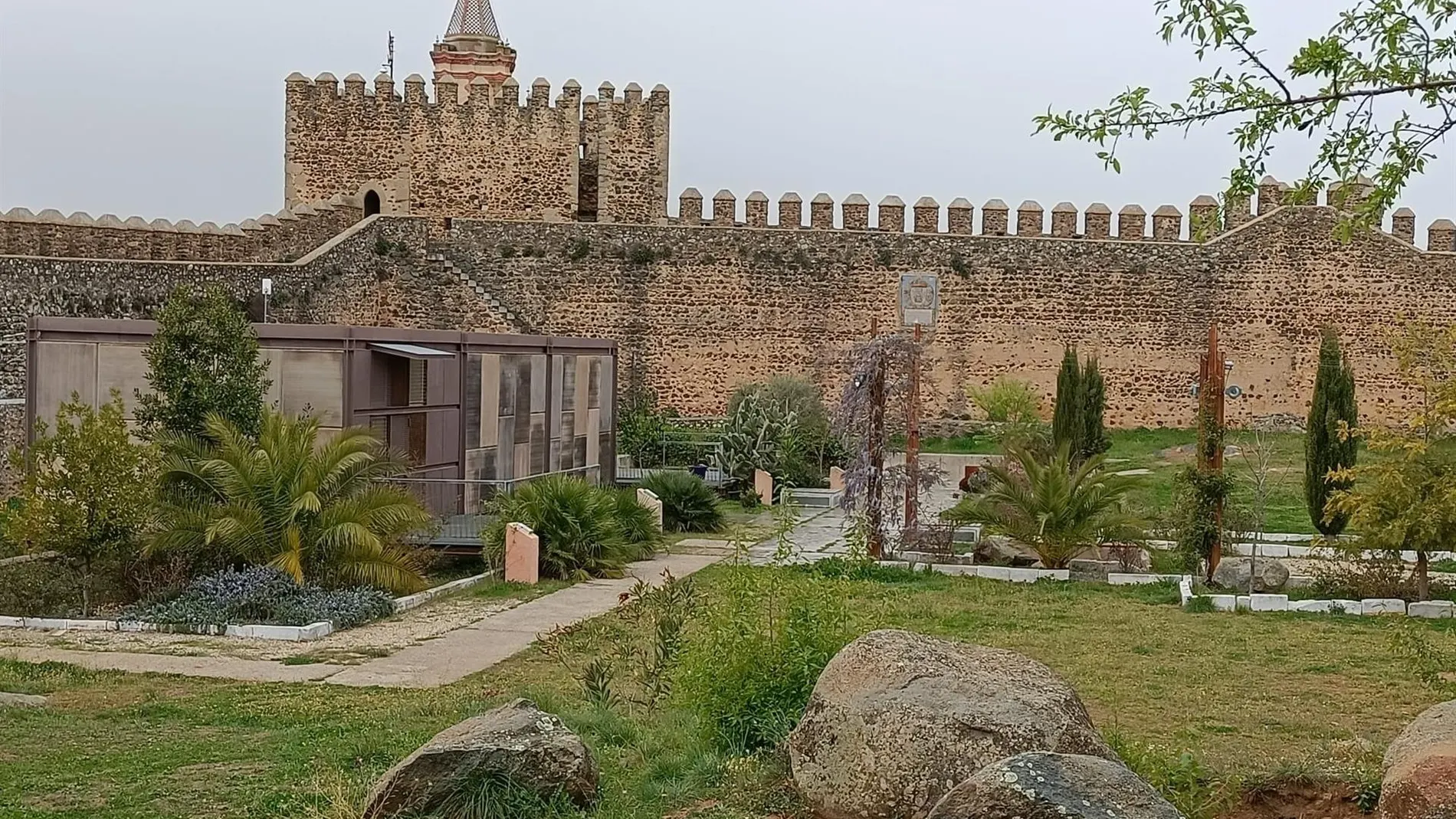 Avanza la restauración del Castillo de Sancho IV de Cumbres con la licitación de la iluminación monumental