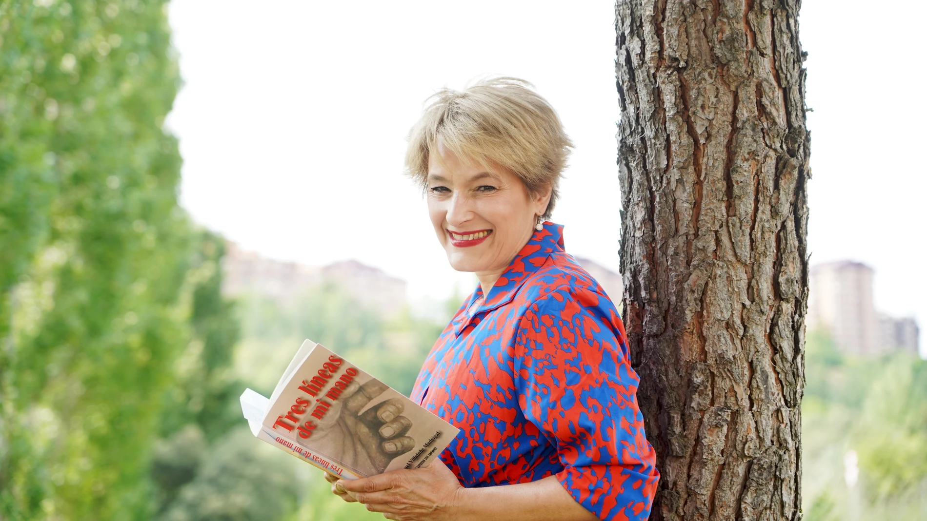 La vallisoletana Raquel Villafañe debuta en la novela con 'Tres líneas de mi mano