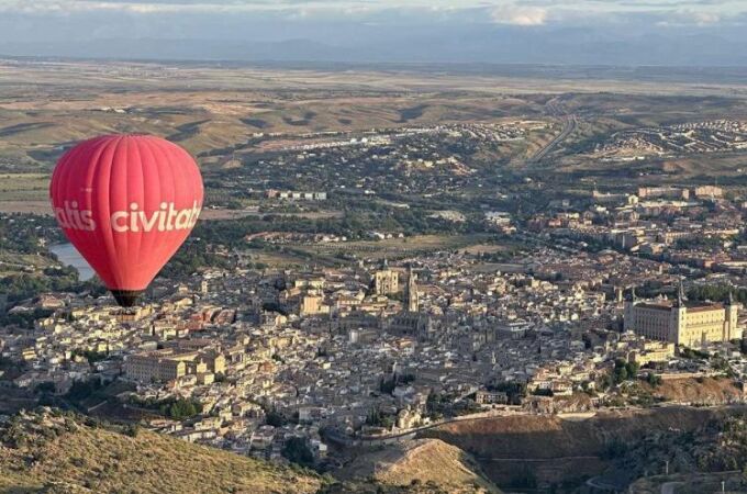 El mejor sitio para ver Toledo entera es este globo aroestático: una panorámica de 360º desde las alturas