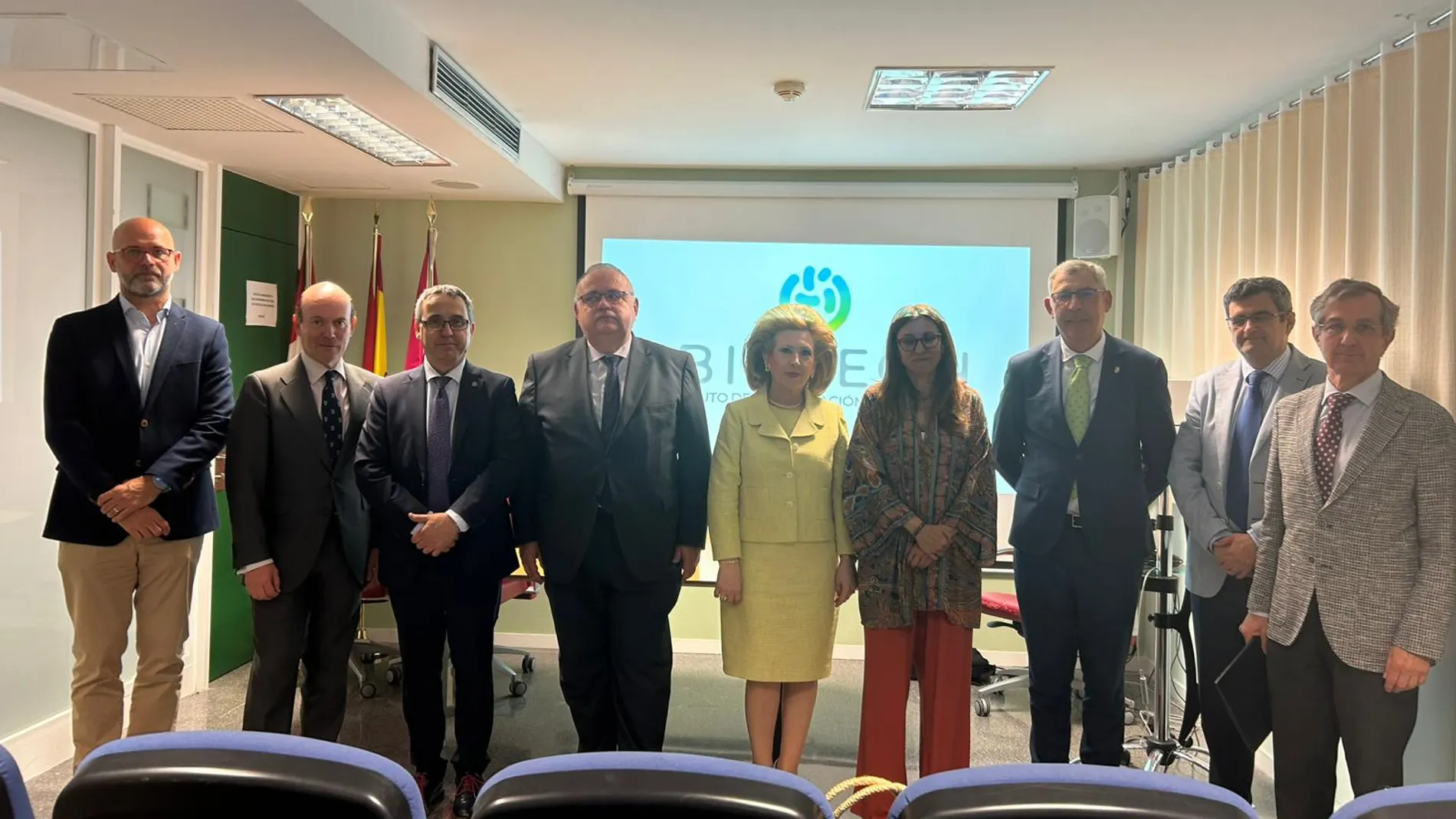 Alejandro Vázquez asiste a la reunión del Instituto de Investigación Biosanitaria de León