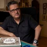 El ilustrador Tomás Hijo presenta junto al director, Rodrigo Cortés el libro `La piedra blanca´