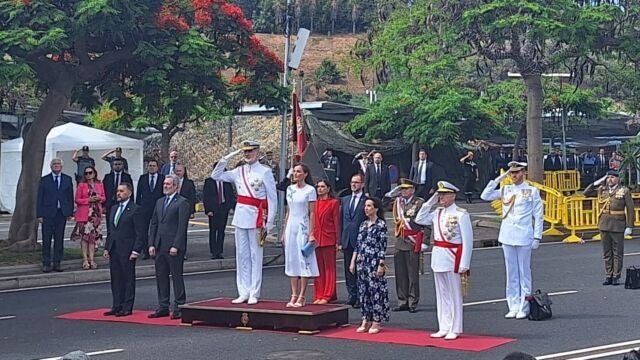 Los Reyes presidieron hoy el desfile de las Fuerzas Armadas