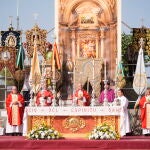 Solemne Misa Pontifical Pentecostés 2025 en El Rocío